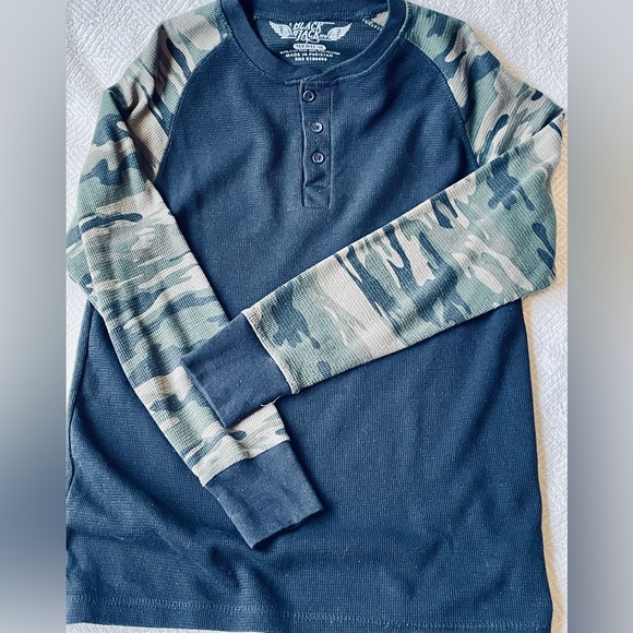 🎉Buy 1 Get 1 FREE!!🎉 BlackJack DMD Sweaters - Picture 2 of 7